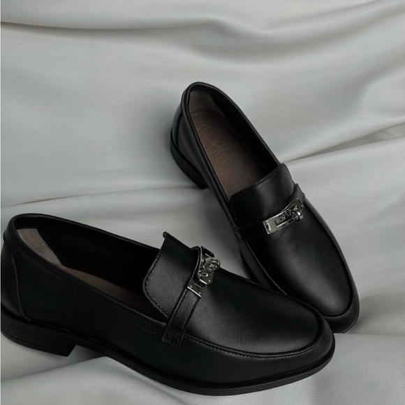 Black Leather womens Loafers - Picture 9 of 10